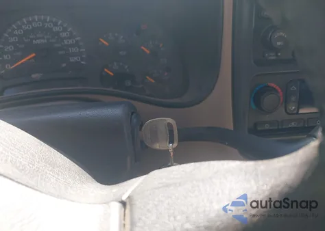 2005 GMC Sierra 2500Hd Slt from USA, damaged, VIN 1GTHK23205F887674